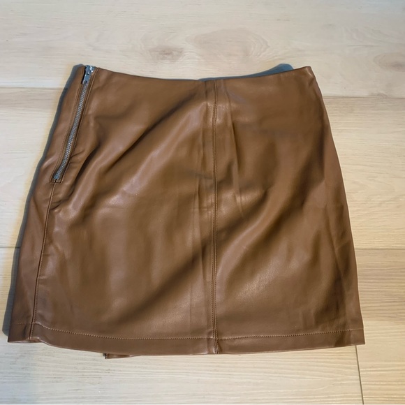 Tan Faux Leather Zipper Mini Skirt - Picture 4 of 5